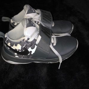 Boys Nike Basketball Sneakers